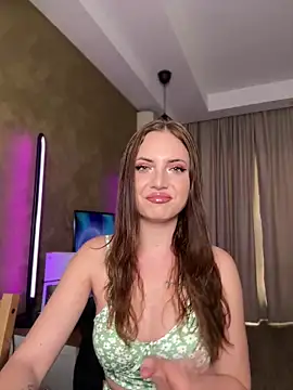 AvaGianna online show from October 2025 09:21:02 AM