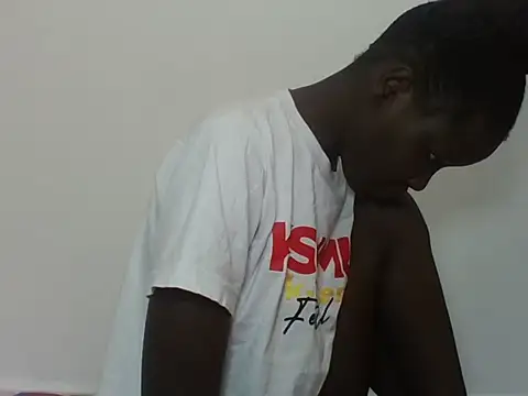 Snapshot of Creamy_Hotpussy25 chatting on September 2025 04:16:01 AM Creamy Hotpussy25 online show from September 2025 04:16:01 AM