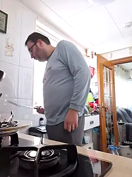 Javier bear online show from February 2026 09:56:02 AM