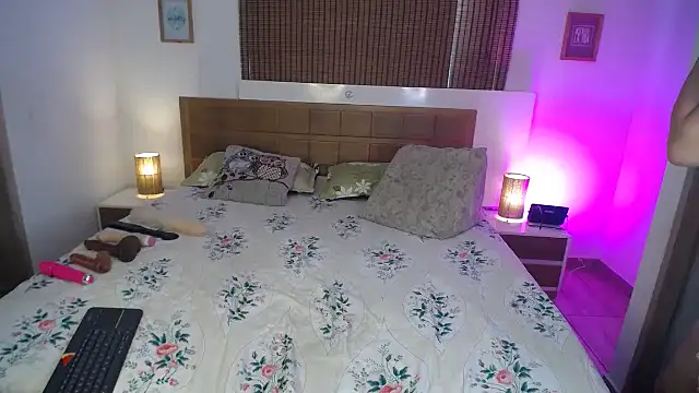 ShanonLe online show from February 2025 05:40:01 PM