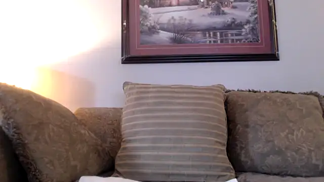 Snapshot of LexxiLeeds chatting on November 2025 05:14:01 PM LexxiLeeds online show from November 2025 05:14:01 PM