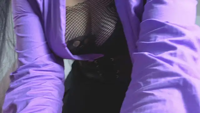 Snapshot of mailin18 chatting on November 2025 01:05:01 AM mailin18 online show from November 2025 01:05:01 AM