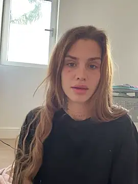 EmiliaCatalina online show from February 2026 07:15:01 PM