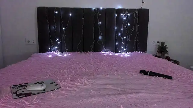 Mika Ray online show from December 2024 11:10:01 PM