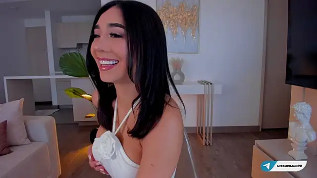 missmegann online show from October 2025 01:45:02 PM