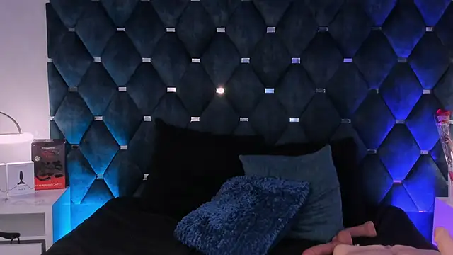 laura bassi online show from March 2025 01:35:02 AM