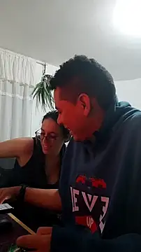 Snapshot of ElferXXX chatting on June 2026 01:40:01 AM ElferXXX online show from June 2026 01:40:01 AM