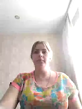 Lady nice cat online show from February 2025 04:04:01 AM