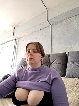 Lady nice cat online show from February 2026 06:10:01 AM