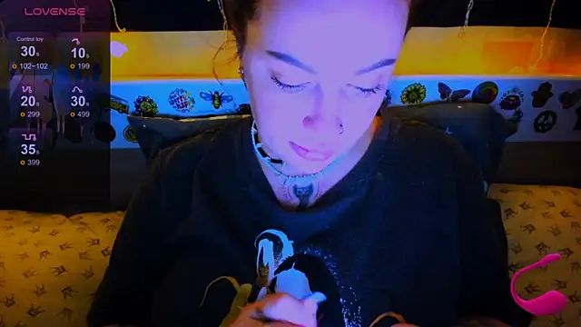 EllieOz online show from February 2025 06:37:01 PM