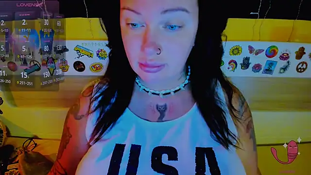 EllieOz online show from September 2025 04:42:02 PM