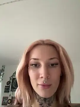 Stella-Kink online show from December 2025 10:13:02 AM