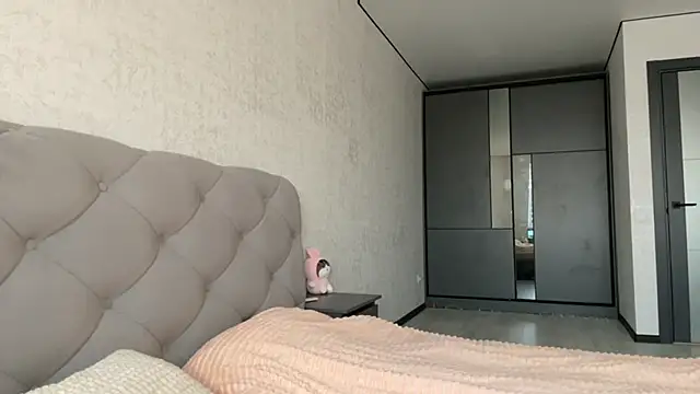 GracefulCharm online show from February 2025 06:09:02 AM