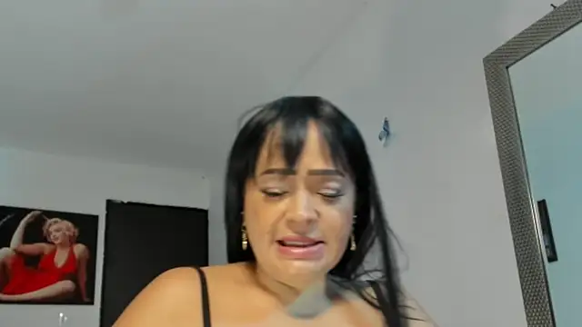 seleneh online show from April 2026 08:04:01 PM