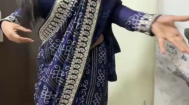 julie 08 online show from December 2024 10:58:01 PM