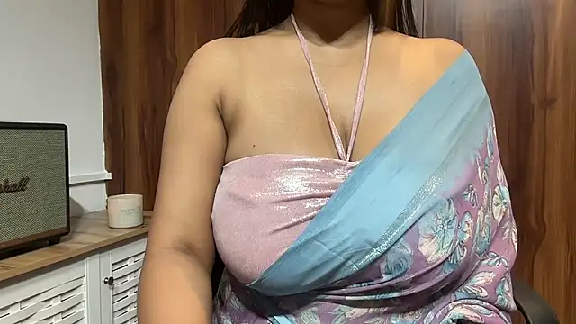 julie 08 online show from January 2026 06:22:02 PM