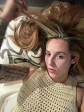 Snapshot of Miss_emilee chatting on December 2024 11:08:01 PM Miss emilee online show from December 2024 11:08:01 PM