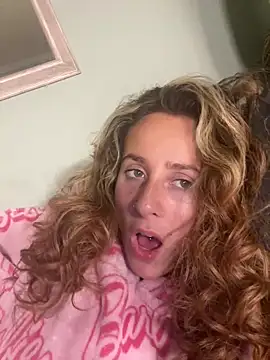 Snapshot of Miss_emilee chatting on February 2025 09:48:02 PM Miss emilee online show from February 2025 09:48:02 PM