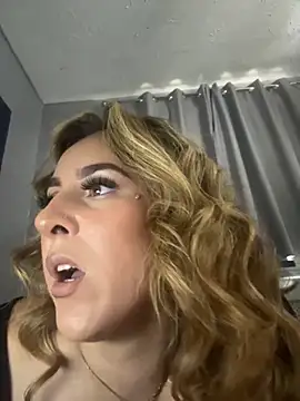 Snapshot of Miss_emilee chatting on October 2025 12:03:02 PM Miss emilee online show from October 2025 12:03:02 PM