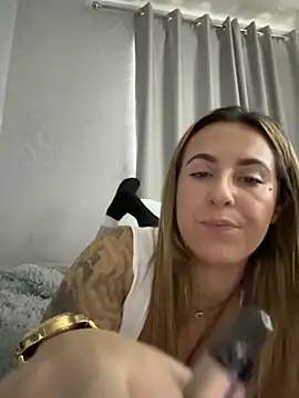 Snapshot of Miss_emilee chatting on October 2025 02:20:01 PM Miss emilee online show from October 2025 02:20:01 PM