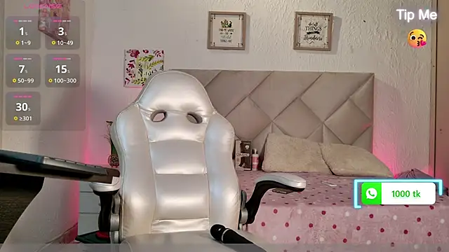 yuliana millerr online show from October 2025 06:19:02 PM