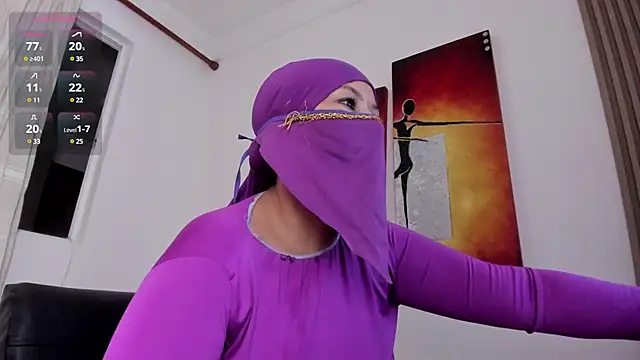 Amina hafsa online show from February 2025 09:43:02 PM