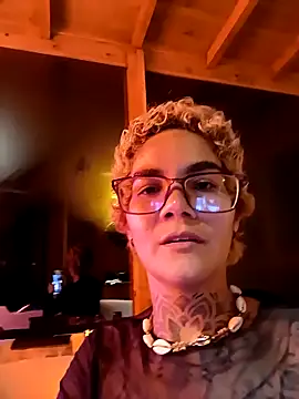 anaroman01 online show from March 2025 12:51:01 AM