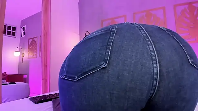 Snapshot of majo_rosse_ chatting on November 2025 07:46:02 PM majo rosse online show from November 2025 07:46:02 PM