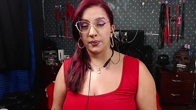 Snapshot of andreafetishx chatting on February 2025 04:37:02 AM andreafetishx online show from February 2025 04:37:02 AM