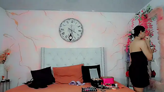 maria camilacms online show from November 2025 07:48:02 PM