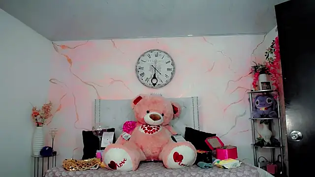 maria camilacms online show from February 2026 06:07:01 PM