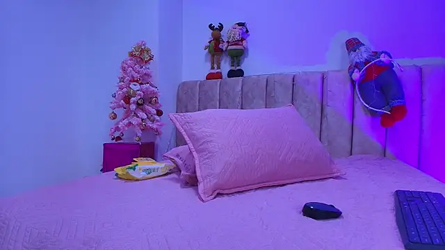 arl chloee online show from December 2025 03:02:01 AM