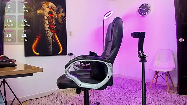 Nicolas Fellener online show from October 2025 04:54:01 AM