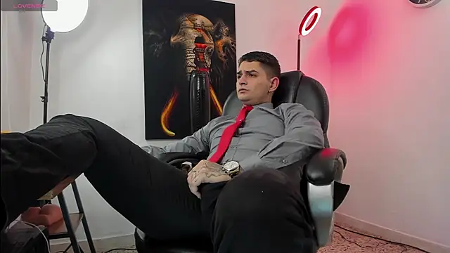 Nicolas Fellener online show from November 2025 06:05:01 AM