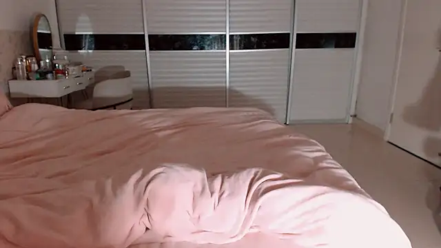 -Lucky Girl online show from February 2026 01:40:01 PM