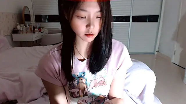 -Lucky Girl online show from March 2026 12:12:01 PM