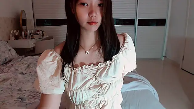 Snapshot of -Lucky_Girl chatting on July 2026 03:23:01 AM -Lucky Girl online show from July 2026 03:23:01 AM