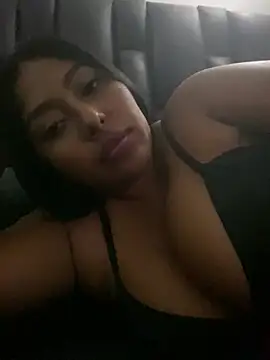 emmyjhonson07 online show from January 2025 12:45:01 AM