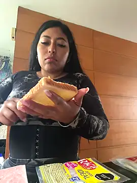 emmyjhonson07 online show from September 2025 02:52:01 PM