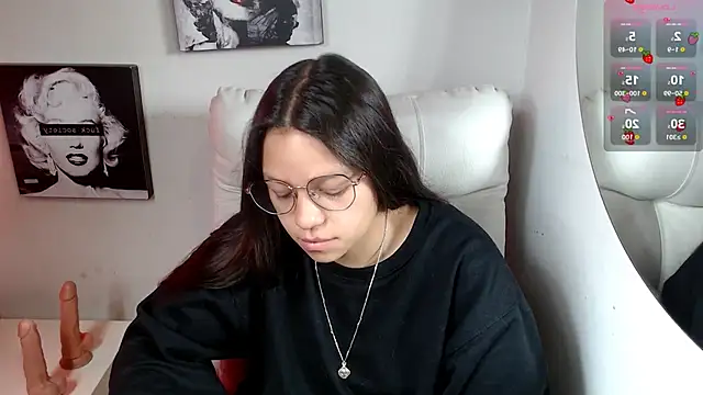 SamanthaRoldaan online show from November 2025 03:55:01 PM