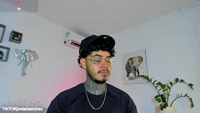 JordanSmiith  online show from January 2026 09:07:02 PM