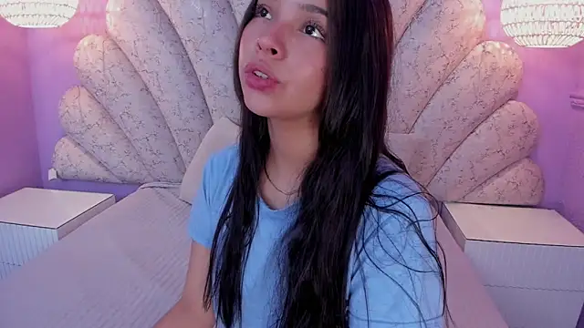 chloe watson  online show from March 2025 08:29:02 PM