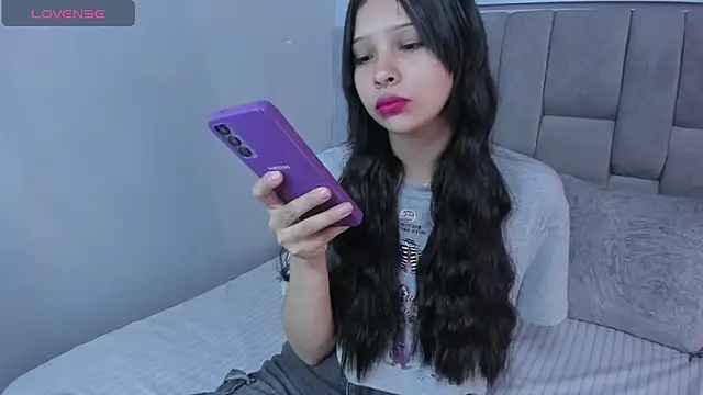 chloe watson  online show from October 2025 04:41:01 PM