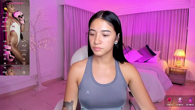 Snapshot of Antonella_Grayy chatting on January 2025 11:01:02 AM Antonella Grayy online show from January 2025 11:01:02 AM