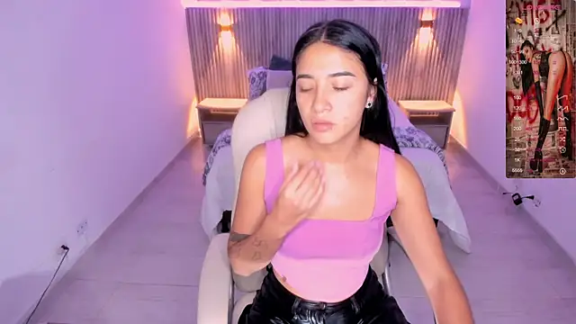 Snapshot of Antonella_Grayy chatting on February 2025 10:59:02 AM Antonella Grayy online show from February 2025 10:59:02 AM