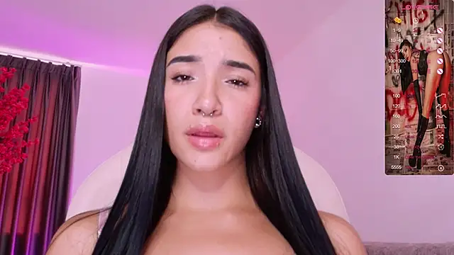 Snapshot of Antonella_Grayy chatting on March 2025 05:06:01 PM Antonella Grayy online show from March 2025 05:06:01 PM