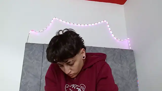 linda 33 online show from September 2025 02:52:02 PM