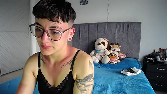 linda 33 online show from April 2026 03:39:02 PM