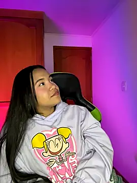 leila 22 online show from October 2025 07:20:02 AM