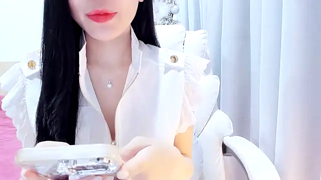Snapshot of Lita-Julia chatting on May 2026 06:14:02 PM Lita-Julia online show from May 2026 06:14:02 PM